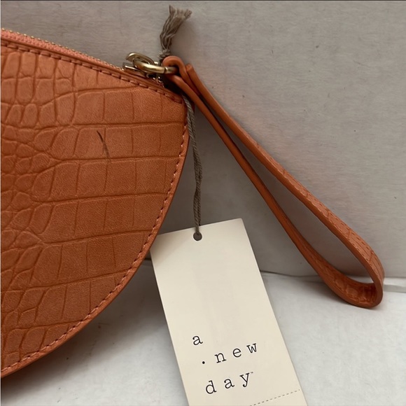 A New Day Half Circle Crocodile Wristlet - Clutch - Picture 3 of 6
